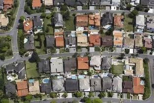 上海房貸增速連續(xù)六個(gè)月下降，5月開發(fā)貸持續(xù)回暖，房地產(chǎn)市場(chǎng)呈現(xiàn)結(jié)構(gòu)性分化